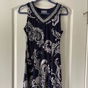 Women shift dress navy and white